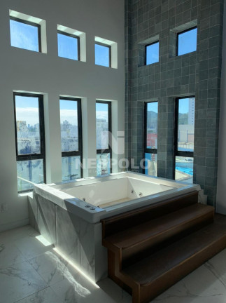 Imagem Casa à Venda, 360 m² em Ressacada - Itajai Imagem Casa à Venda, 360 m² em Ressacada - Itajai