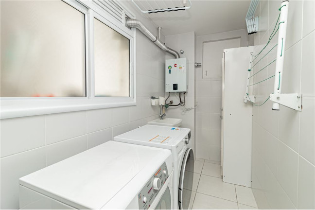 Imagem Imóvel com 3 Quartos à Venda,  em Passo Da Areia - Porto Alegre