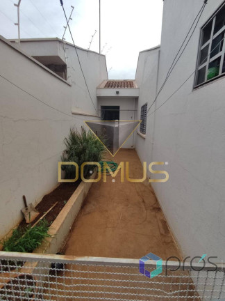 Imagem Casa com 4 Quartos à Venda, 192 m² em Jardim Roberto Benedetti - Ribeirão Preto Imagem Casa com 4 Quartos à Venda, 192 m² em Jardim Roberto Benedetti - Ribeirão Preto
