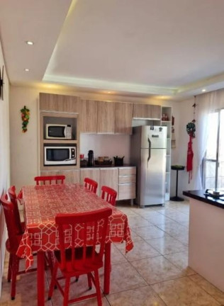 Imagem Casa com 4 Quartos à Venda, 150 m² em Novo Mundo - Curitiba Imagem Casa com 4 Quartos à Venda, 150 m² em Novo Mundo - Curitiba