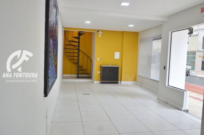 Imagem Sala Comercial à Venda, 92 m² em Centro - Balneário Camboriú Imagem Sala Comercial à Venda, 92 m² em Centro - Balneário Camboriú