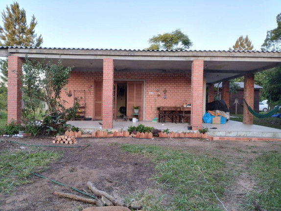 Imagem Casa com 1 Quarto à Venda, 2.100 m² em águas Claras - Viamão