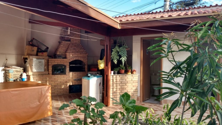 Sobrado com 4 Quartos à Venda, 250 m² em Vila São José - Taubaté
