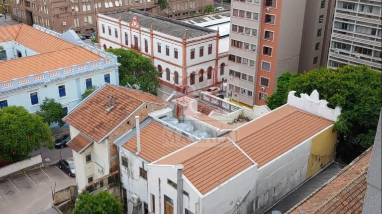 Imagem Apartamento com 1 Quarto à Venda, 32 m² em Centro - Porto Alegre Imagem Apartamento com 1 Quarto à Venda, 32 m² em Centro - Porto Alegre