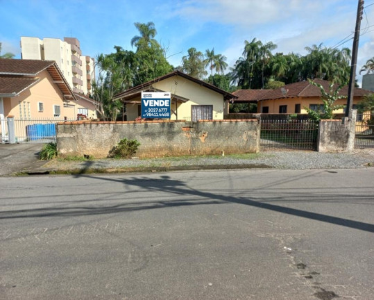 Terreno à Venda, 728 m² em Vila Nova - Joinville