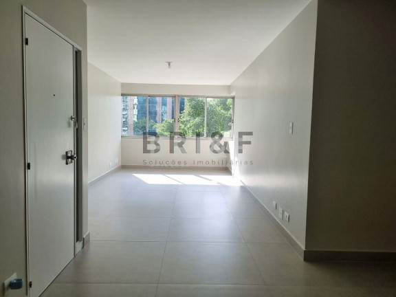 Imagem Apartamento com 3 Quartos à Venda, 140 m² em Itaim Bibi - São Paulo