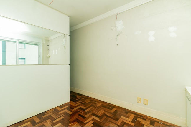Imóvel com 2 Quartos à Venda,  em Centro Historico - Porto Alegre