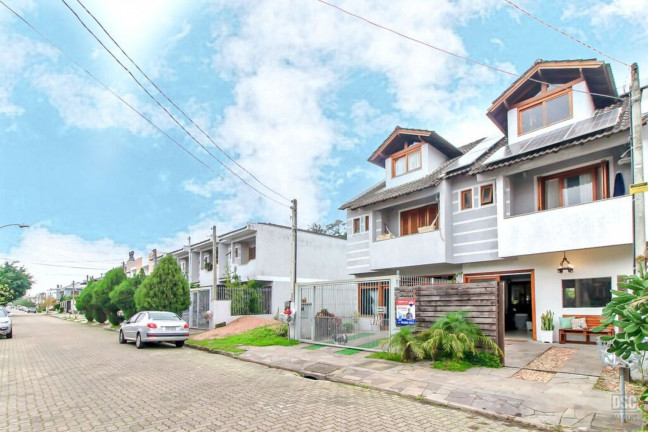 Imagem Imóvel com 3 Quartos à Venda, em Hípica - Porto Alegre Imagem Imóvel com 3 Quartos à Venda, em Hípica - Porto Alegre