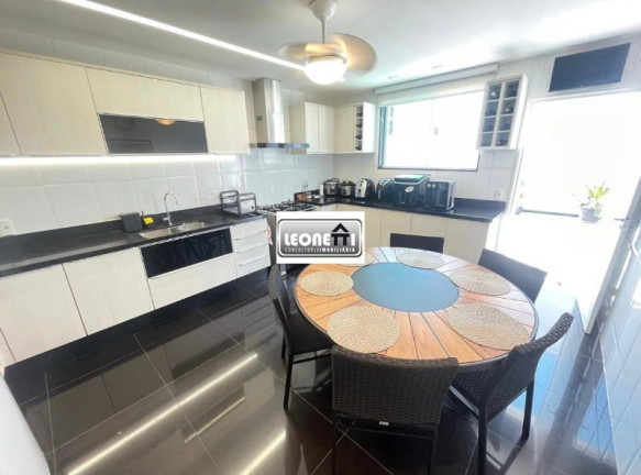 Imagem Casa com 7 Quartos à Venda, 521 m² em Barra Da Tijuca - Rio De Janeiro