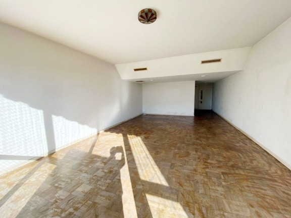 Imagem Apartamento com 3 Quartos à Venda, 195 m² em Moinhos De Vento - Porto Alegre