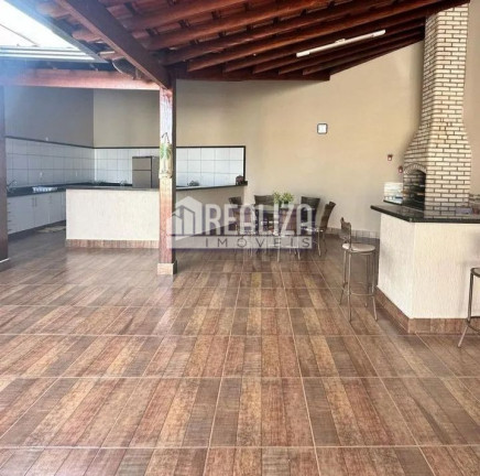 Imagem Casa com 4 Quartos à Venda, 500 m² em Conjunto Manoel Mendes - Uberaba Imagem Casa com 4 Quartos à Venda, 500 m² em Conjunto Manoel Mendes - Uberaba