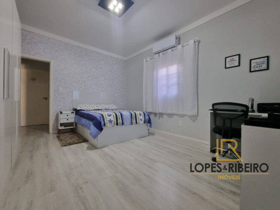 Imagem Casa à Venda, em Vila Carmelo - Botucatu Imagem Casa à Venda, em Vila Carmelo - Botucatu
