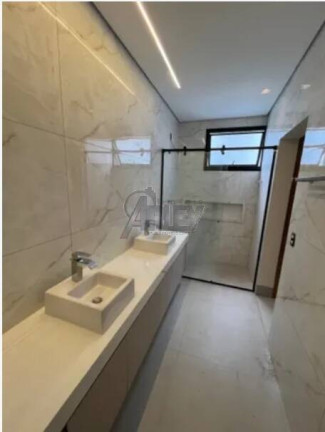Imagem Casa com 4 Quartos à Venda, em Ibituruna - Montes Claros Imagem Casa com 4 Quartos à Venda, em Ibituruna - Montes Claros