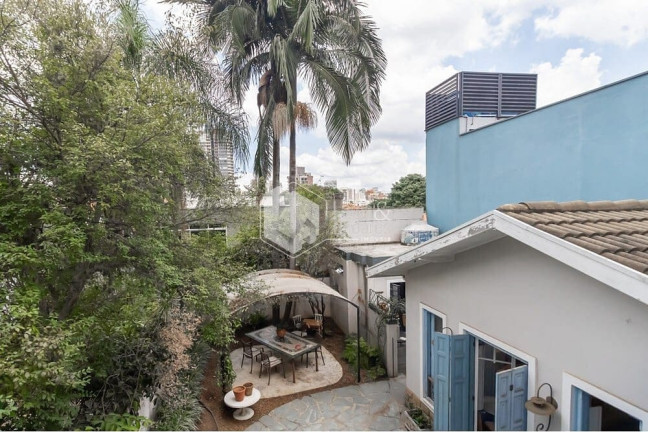 Imagem Casa com 4 Quartos à Venda, 300 m² em Moema - São Paulo Imagem Casa com 4 Quartos à Venda, 300 m² em Moema - São Paulo