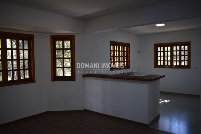 Imagem Casa com 4 Quartos à Venda, 149 m² em Região Do Parque Da água Santa - Campos Do Jordão