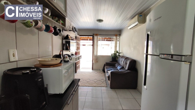 Imagem Casa com 2 Quartos à Venda, 200 m² em Espinheiros - Itajaí