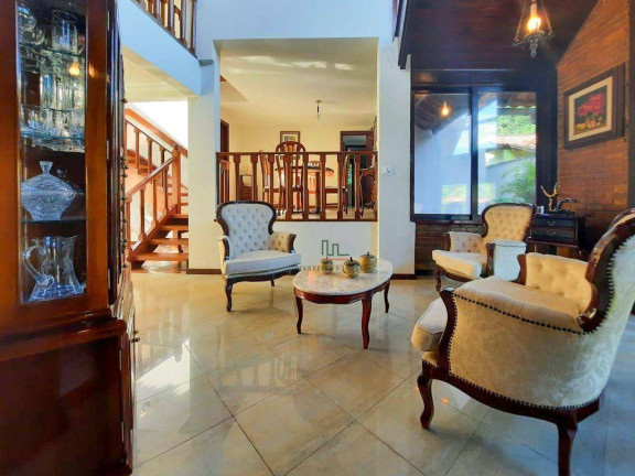 Imagem Casa com 3 Quartos à Venda, 390 m² em Piratininga - Niterói