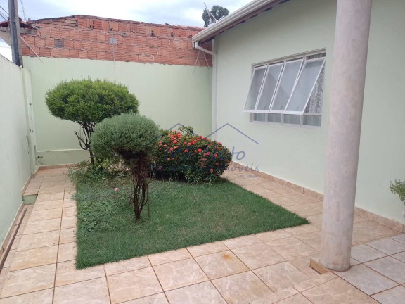Casa com 3 Quartos à Venda, 253 m² em Jardim Ferrarezzi - Pirassununga