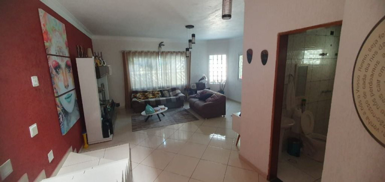 Imagem Sobrado com 3 Quartos à Venda ou Locação, 250 m² em Jardim Medina - Poá Imagem Sobrado com 3 Quartos à Venda ou Locação, 250 m² em Jardim Medina - Poá