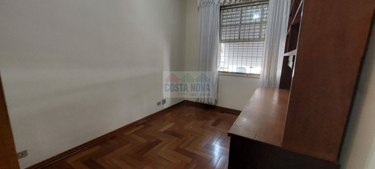 Imagem Casa com 3 Quartos à Venda, 330 m² em Gonzaga - Santos Imagem Casa com 3 Quartos à Venda, 330 m² em Gonzaga - Santos