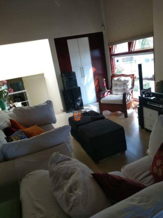 Imagem Sobrado com 4 Quartos à Venda, 257 m² em água Fria - São Paulo