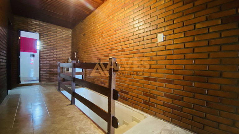 Imagem Casa com 4 Quartos à Venda, 200 m² em Capuchinhos - Feira De Santana