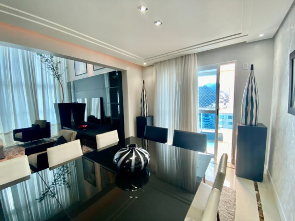 Imagem Apartamento com 3 Quartos à Venda, 252 m² em Centro - Balneário Camboriú Imagem Apartamento com 3 Quartos à Venda, 252 m² em Centro - Balneário Camboriú