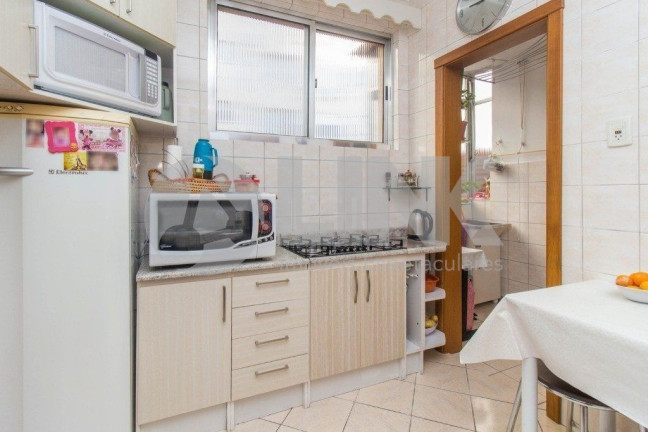 Imagem Apartamento com 3 Quartos à Venda, 68 m² em Centro Histórico - Porto Alegre Imagem Apartamento com 3 Quartos à Venda, 68 m² em Centro Histórico - Porto Alegre