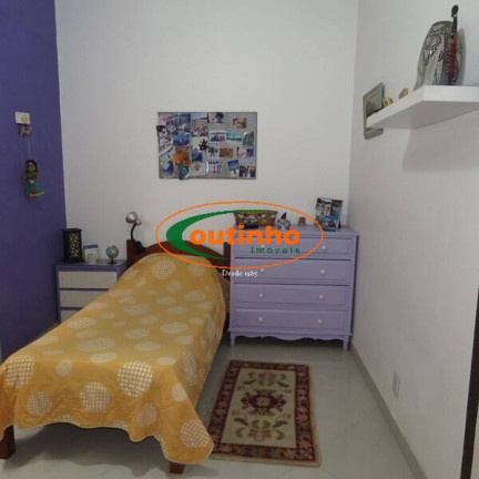 Imagem Casa com 5 Quartos à Venda, 275 m² em Grajaú - Rio De Janeiro Imagem Casa com 5 Quartos à Venda, 275 m² em Grajaú - Rio De Janeiro