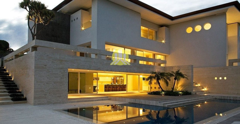 Casa com 4 Quartos à Venda, 1.144 m² em São João - Curitiba