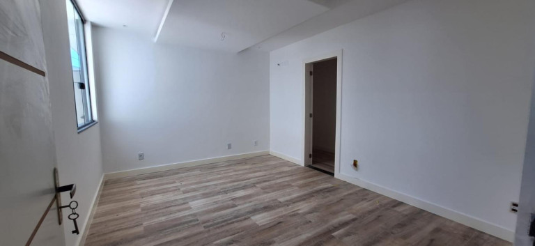 Imagem Casa com 3 Quartos à Venda, 300 m² em Santa Cruz - Rio De Janeiro Imagem Casa com 3 Quartos à Venda, 300 m² em Santa Cruz - Rio De Janeiro