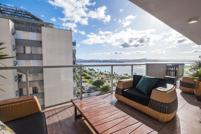 Imagem Apartamento com 3 Quartos à Venda, 262 m² em Centro - Florianópolis