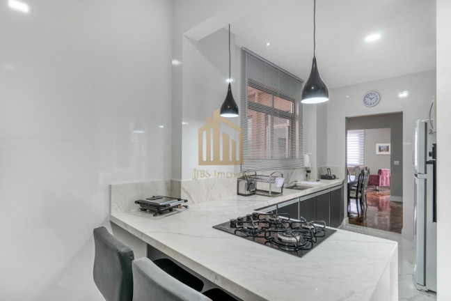 Imagem Apartamento com 3 Quartos à Venda, 165 m² em Centro - Curitiba