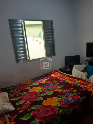 Imagem Casa com 4 Quartos à Venda, 129 m² em Jardim Kennedy - Poços De Caldas
