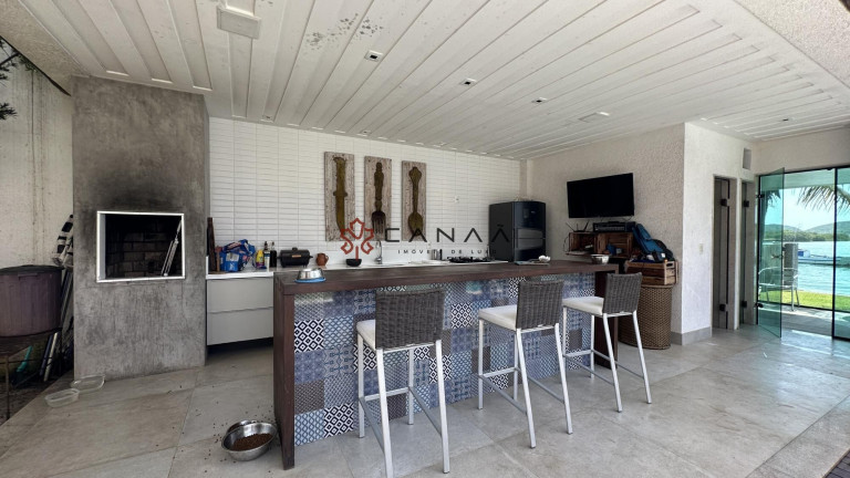 Imagem Casa de Condomínio com 4 Quartos à Venda, 550 m² em Passagem - Cabo Frio