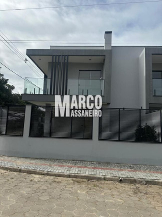 Imagem Casa com 3 Quartos à Venda,  em Itacolomi - Balneário Piçarras