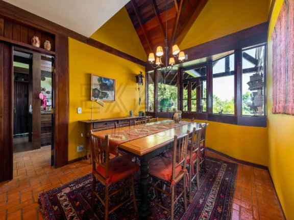 Imagem Casa com 5 Quartos à Venda, 388 m² em Campos Do Jordão - Campos Do Jordão Imagem Casa com 5 Quartos à Venda, 388 m² em Campos Do Jordão - Campos Do Jordão