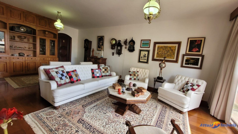 Imóvel com 4 Quartos à Venda, 257 m² em Agriões - Teresópolis