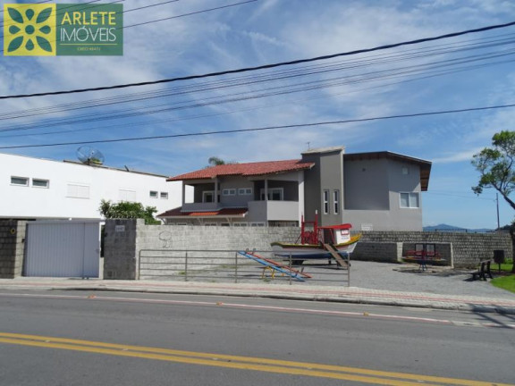 Imagem Casa com 6 Quartos à Venda, 610 m² em Centro - Porto Belo Imagem Casa com 6 Quartos à Venda, 610 m² em Centro - Porto Belo