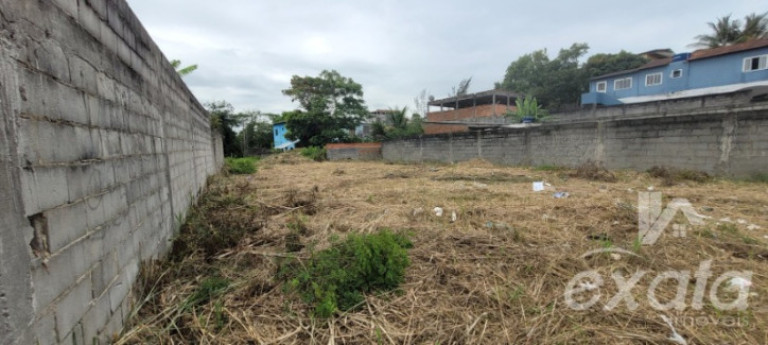 Terreno à Venda, 300 m² em Praia De Capuba - Serra