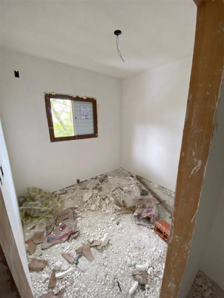 Imagem Casa com 2 Quartos à Venda, 55 m² em Jardim Silmara - Praia Grande Imagem Casa com 2 Quartos à Venda, 55 m² em Jardim Silmara - Praia Grande