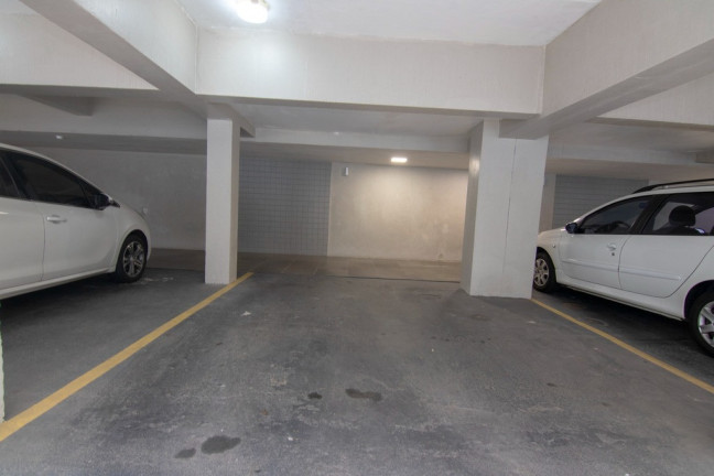 Imagem Imóvel com 3 Quartos à Venda, em Petrópolis - Porto Alegre Imagem Imóvel com 3 Quartos à Venda, em Petrópolis - Porto Alegre