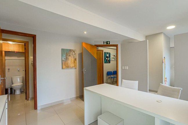 Imagem Sala Comercial à Venda, 34 m² em Petrópolis - Porto Alegre Imagem Sala Comercial à Venda, 34 m² em Petrópolis - Porto Alegre