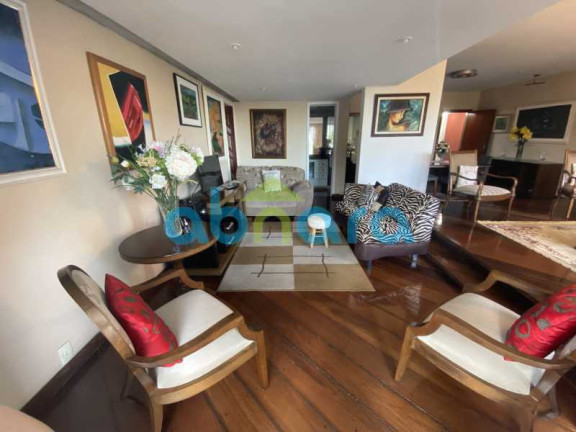 Imagem Apartamento com 3 Quartos à Venda, 160 m² em Copacabana - Rio De Janeiro Imagem Apartamento com 3 Quartos à Venda, 160 m² em Copacabana - Rio De Janeiro