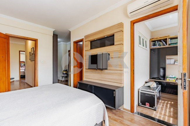 Imagem Casa com 3 Quartos à Venda, 231 m² em Jardim Itu - Porto Alegre