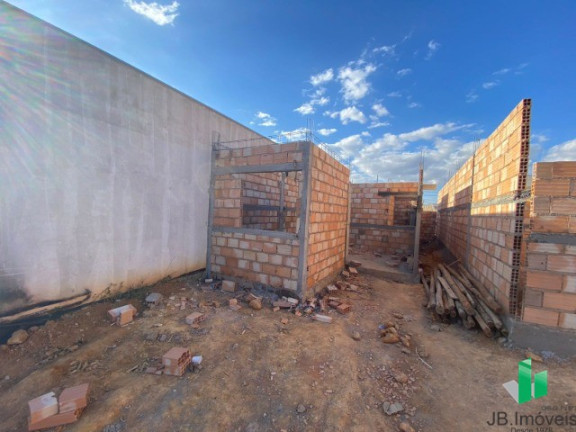 Casa com 2 Quartos à Venda, 90 m² em Jardim Olímpico - Montes Claros