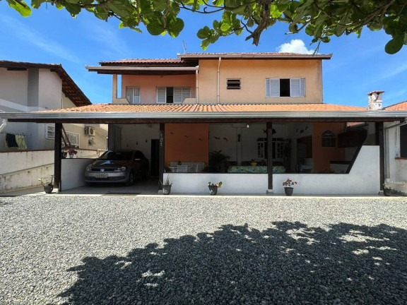 Casa com 4 Quartos à Venda, 220 m² em Centro - Balneário Barra Do Sul