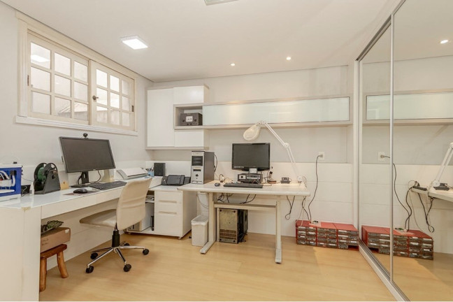 Imagem Casa com 3 Quartos à Venda, 349 m² em Chácara Das Pedras - Porto Alegre