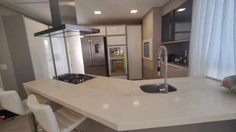 Imagem Apartamento com 3 Quartos à Venda, 236 m² em Pioneiros - Balneário Camboriú Imagem Apartamento com 3 Quartos à Venda, 236 m² em Pioneiros - Balneário Camboriú