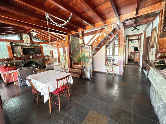 Imagem Casa com 4 Quartos à Venda, 146 m² em Barra Da Lagoa - Ubatuba Imagem Casa com 4 Quartos à Venda, 146 m² em Barra Da Lagoa - Ubatuba